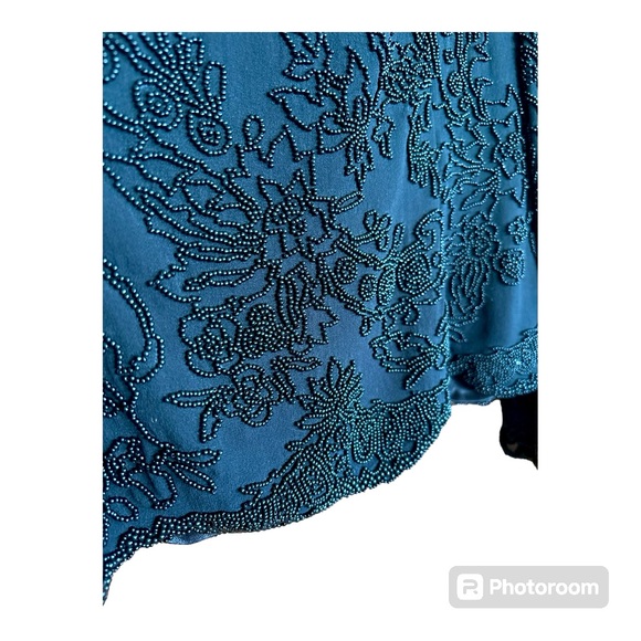 Madison Gray Silk Beaded Top Size 6 - Elegant & Detailed, Good Condition - Picture 2 of 9